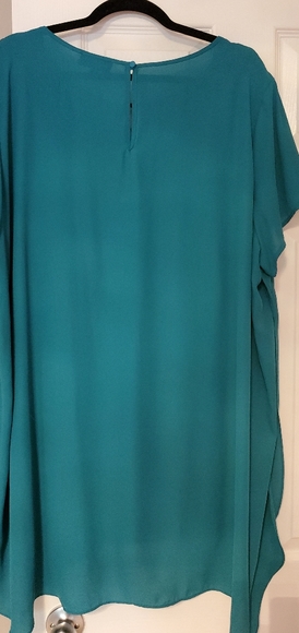 Short Sleeved Tunic Tops - Picture 3 of 6